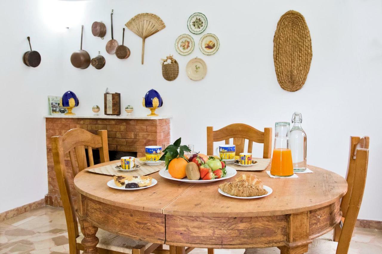 Domus Relax Bed & Breakfast Селва ди Фасано Екстериор снимка